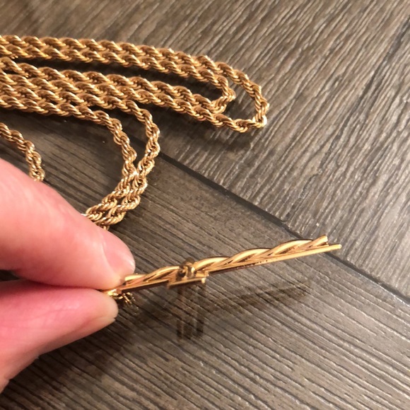 14kt Gold Plated Diamond Cut Rope Chain & Cross - Picture 7 of 16